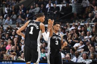 场友谊赛中 场友谊赛中